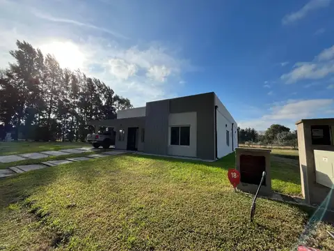 Casa en Venta en Tristan Suarez, USD 185.000