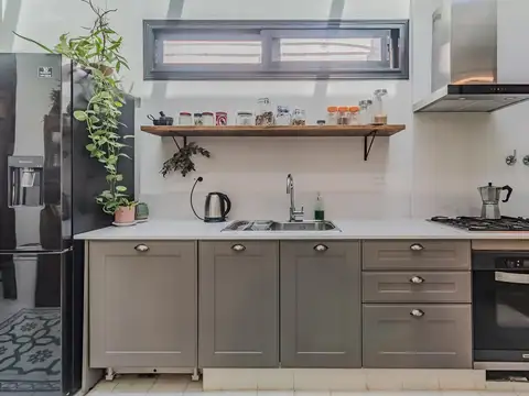 VENTA PH AL FRENTE 3 AMBIENTES CON TERRAZA EN SAN TELMO