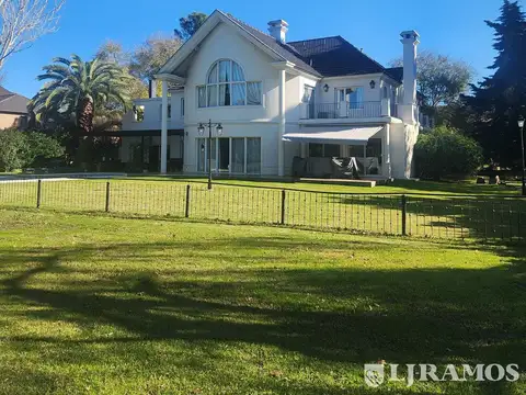 Casa en Venta en Countries y Barrios Cerrados en Esteban Echeverria, Partido de Esteban Echeverría