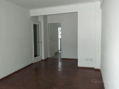 Laprida 900
