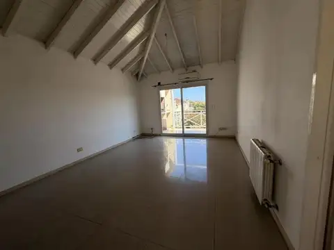 Departamento en alquiler de dos ambientes en Alto del Molino