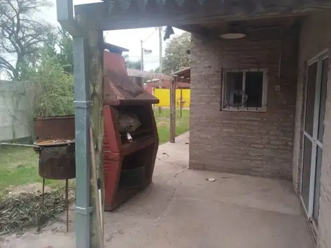Casa 4 ambientes con 1 baño