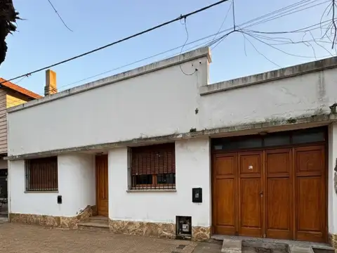 CASA EN VENTA EN PEHUAJÓ CON GARAGE
