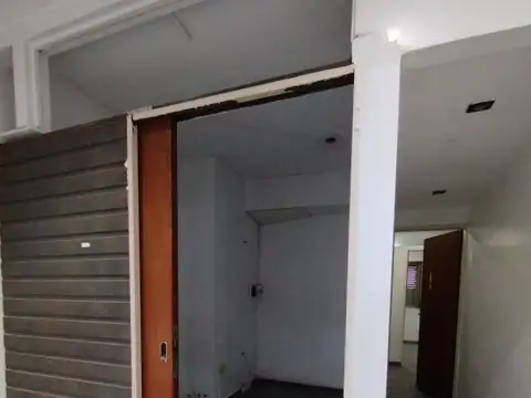 Local En Venta + baulera, bicado En Zona Centro La Plata