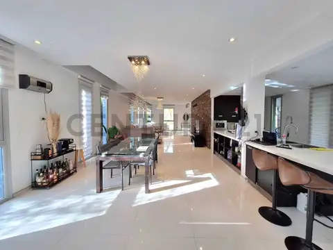 Casa en Alquiler de 4 dormitorios