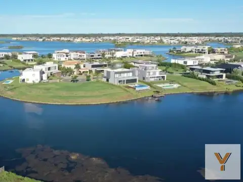 Terreno en Venta en Puertos - Barrio Amarras, USD 800.000
