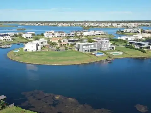 Terreno en Venta en Puertos - Barrio Amarras, USD 850.000