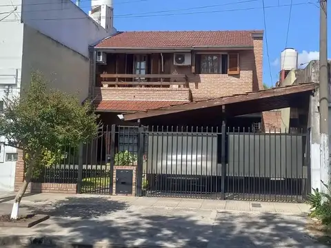 CASA 5 AMBIENTES COCHERAS PATIO TERRAZA HAEDO