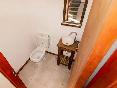 Casa 5 ambientes con 2 baños