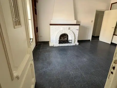 Casa en Alquiler en Alberdi, $ 950.000
