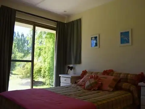 Casa 5 ambientes con 4 baños