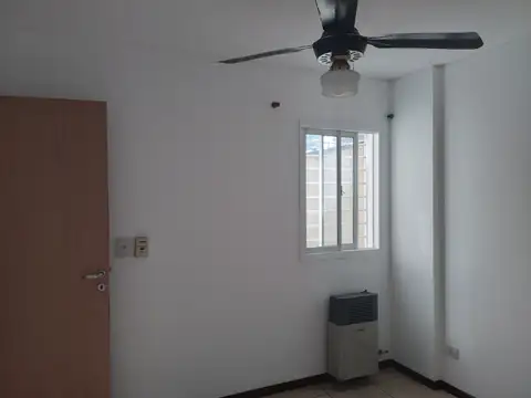 Corrientes 2100, Piso 1