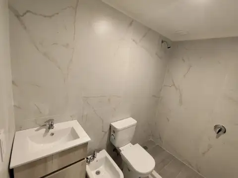 Departamento en Alquiler con 1 cochera