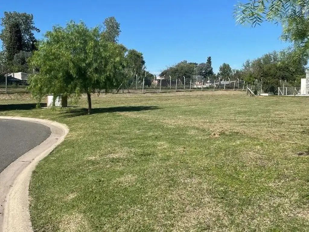 Terreno en Pilar del Este - Santa Emilia