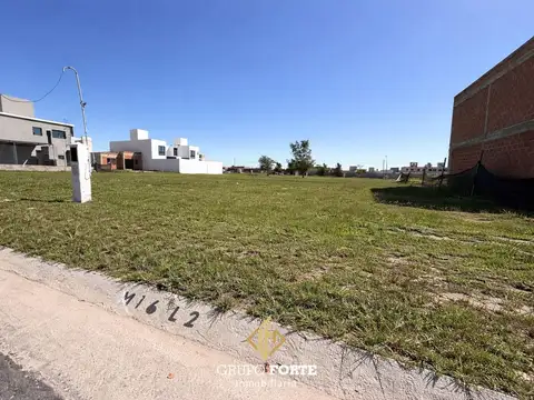 Vendo TERRENO en DOCTA AVENIDA