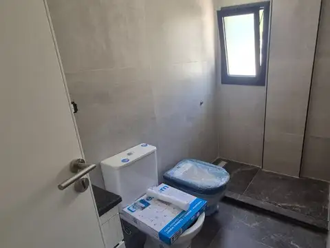 En Venta Semipiso Dos Dormitorios. La Florida