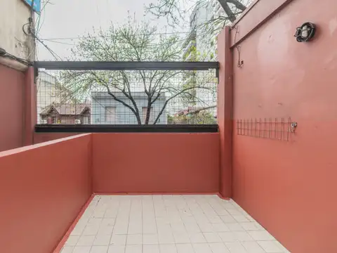 Juan Francisco Olmos 100, Piso 1