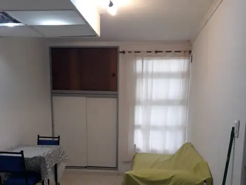 Monoambiente en venta Av.Ov.Lagos 1061