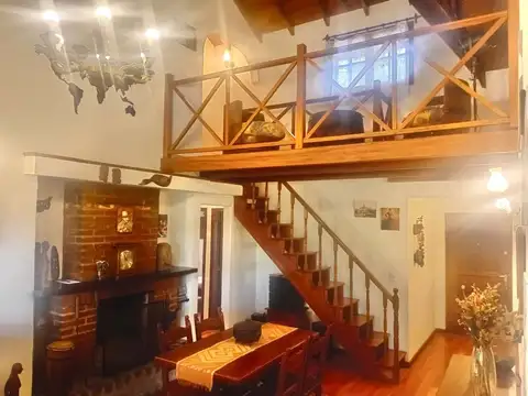 CASA VENTA SOURDEAUX 5 AMBIENTES PILETA COCHERA