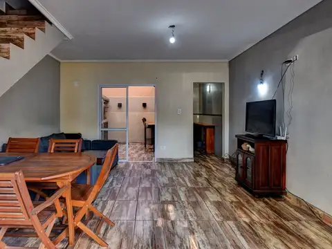 Depto Tipo Casa en Venta de 3 ambientes