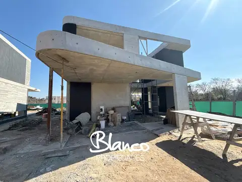 Casa  en Venta en Los Cardos, Manuel Alberti, Pilar