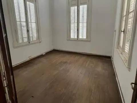 Brandsen 600