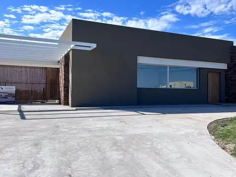 VENTA casa 4 ambientes a estrenar San Sebastian