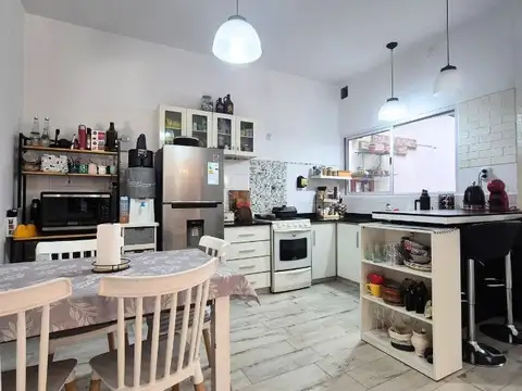 Casa 4 ambientes con 1 baño
