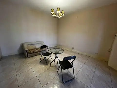 Casa en Venta en Castelar Sur, USD 80.000