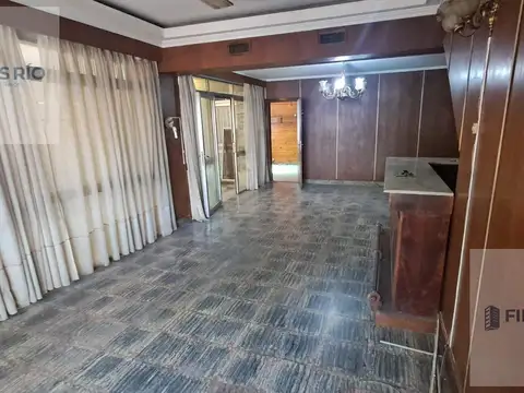 Casa 6 ambientes con 3 baños