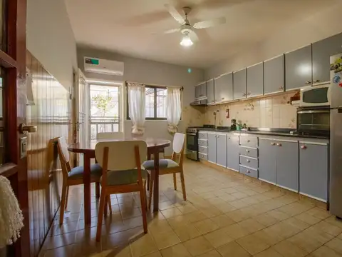 Hermosa y amplia casa 4 ambientes en Munro