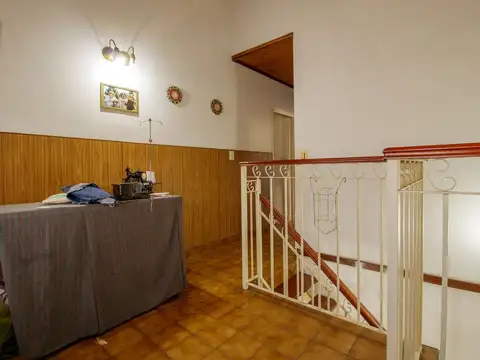 Depto Tipo Casa 4 ambientes con 2 baños