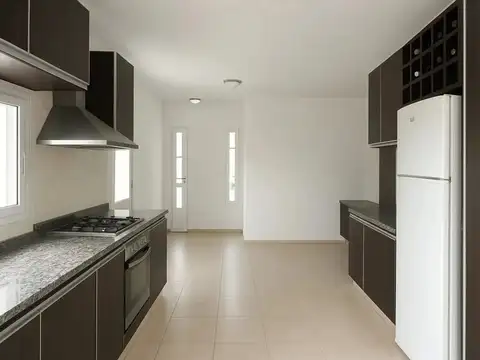 Casa en Alquiler de 3 dormitorios
