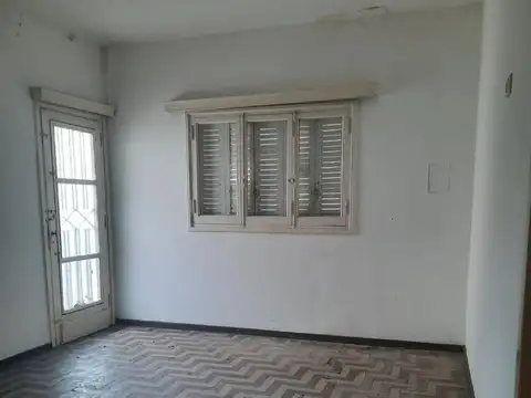 Casa en venta, amplios ambientes