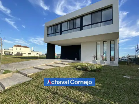 Casa en Alquiler de 4 dormitorios