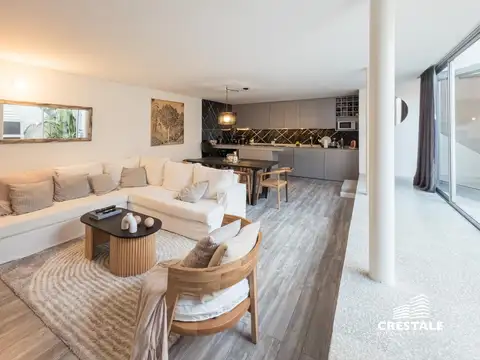 Venta - Casa 2 dormitorios con patio, jardín y parrillero - Pichincha, Rosario.