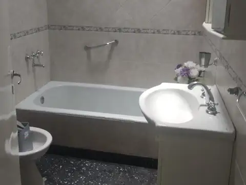 Venta de Casa en Ramos Mejía 6 ambientes