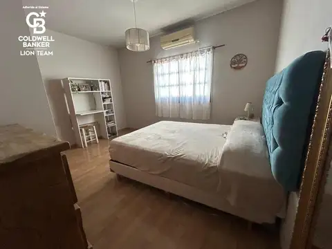 VENTA Casa 6 AMB. en Haedo SOBRE BOULEVARD CON PISCINA CLIMATIZADA