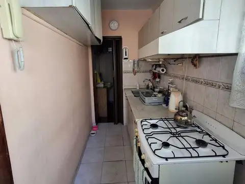 Casa 6 ambientes con 2 baños