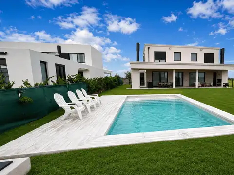 Venta a estrenar permuta por lotes Vida Club de Campo