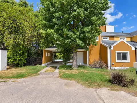 VENTA CASA C/PILETA B.PRIVADO JARDINES DE ESCOBAR