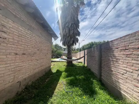 Casa en Monseñor Seraffini esq. Oses. N° 3015