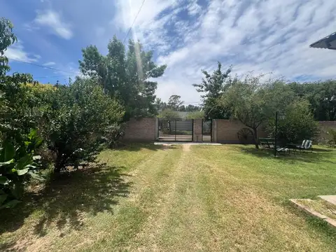 Casa 7 ambientes con 2 baños