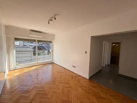 ALQUILER DEPARTAMENTO 3 AMBIENTES, AMPLIO CON BALCÓN CORRIDO, 73M23 TOTALES, PATERNAL