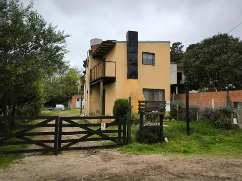 Casa de 3 amb c/garage y pileta - Mar Azul