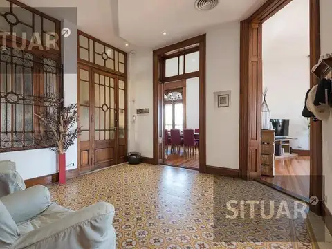 Semipiso 8 Amb con 2 dependencias, Balcones frances, Terazza y Baulera en Monserrat APTO CREDITO