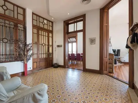 Semipiso 8 Amb con 2 dependencias, Balcones frances, Terazza y Baulera en Monserrat APTO CREDITO