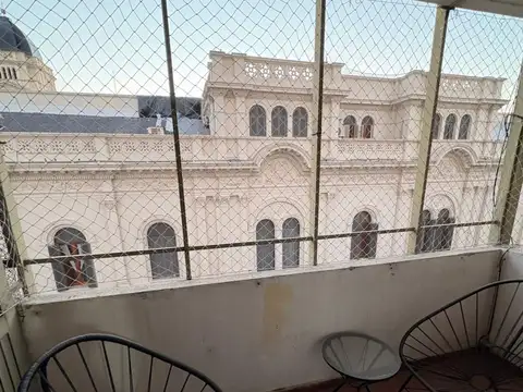 Dpto Santa Fe 348 | Frente a casa de Gobierno