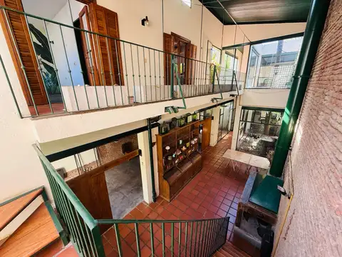 ALQUILER CASA/ESPACIO ÚNICO EN COLEGIALES CON OFICINAS, COCHERAS JARDIN Y TERRAZA