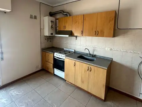 Departamento en Alquiler en González Catan, $ 350.000